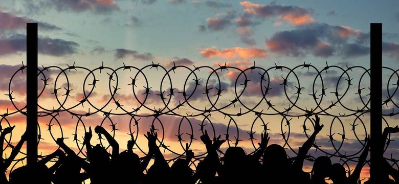 Kolejne ataki migrantów. Służby obserwują zmianę taktyki
