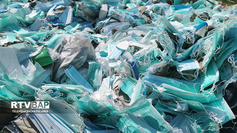 Bacene maske Celarevo