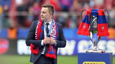 Michał Świerczewski podczas finałowego meczu Pucharu Polski Raków Częstochowa i Lech Poznań, Warszawa, maj 2022 r.