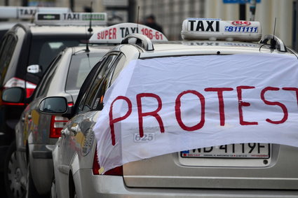 W środę w Warszawie odbędzie się protest taksówkarzy. Zablokują ulice