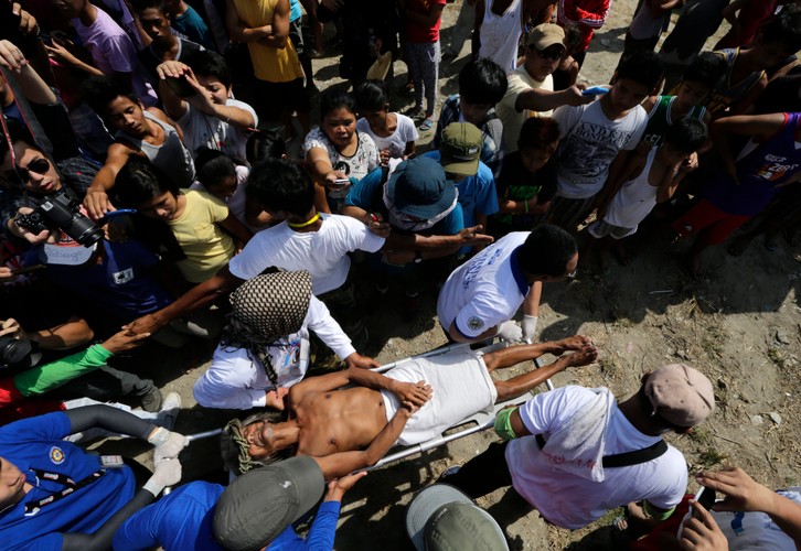 Krwawy rytuał na Filipinach