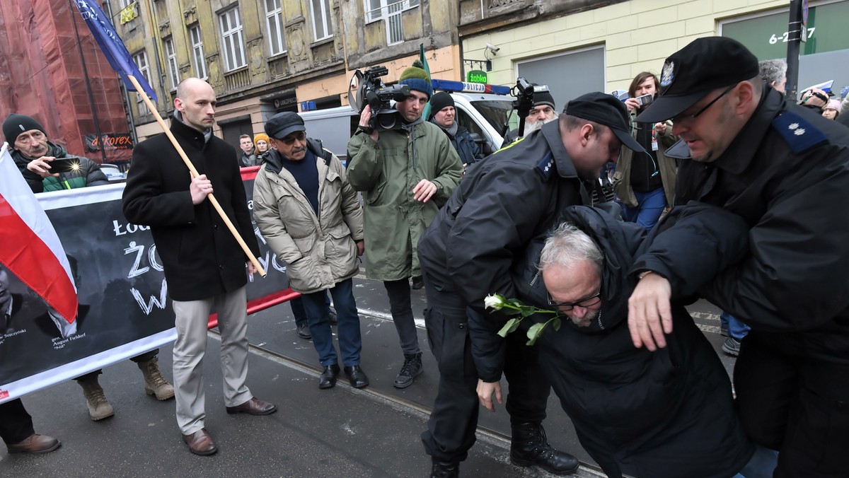 Łódź: Obywatele RP zakłócili Marsz Pamięci Żołnierzy Niezłomnych