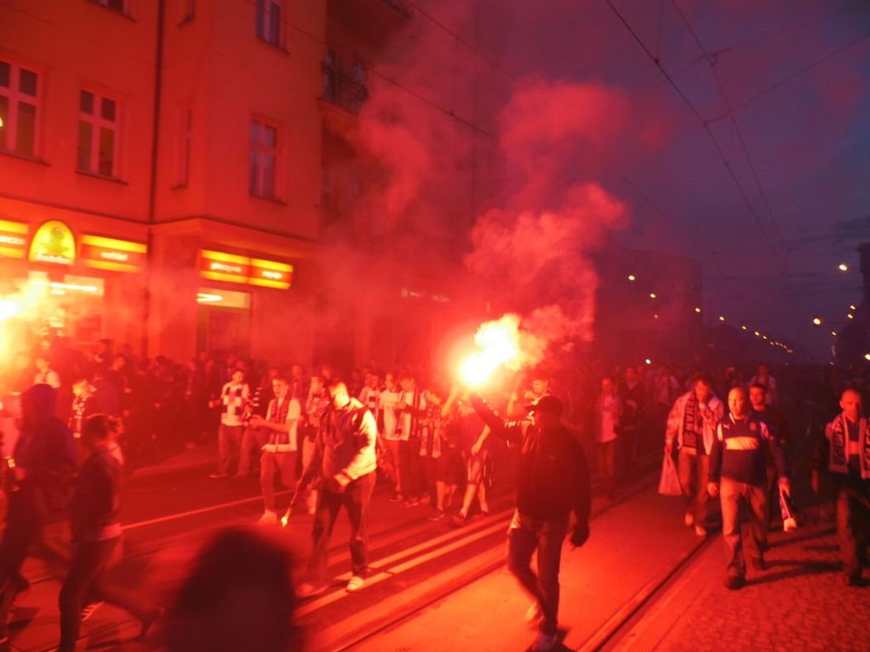 Lech Poznań Mistrzem Polski. Tysiące kibiców fetowało zwycięstwo