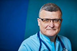 Grzesiowski: Narasta fala Covid-19. Będziemy zalecać noszenie maseczek