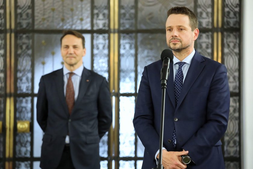 Rafał Trzaskowski, Radosław Sikorski