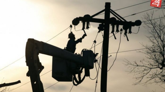 Tisícky ľudí skončili bez elektriny. (Ilustračné foto)