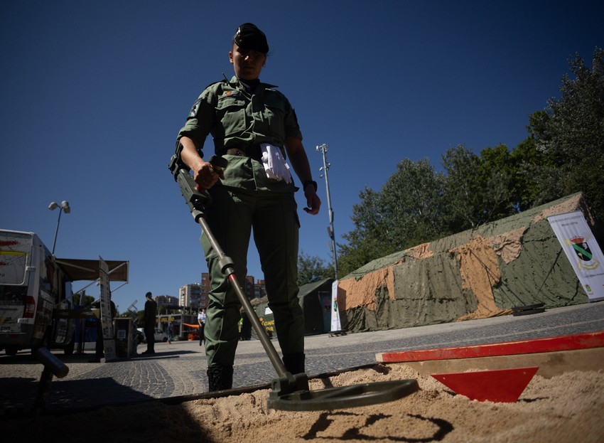 Uklanjanje anti-pešadijskih mina je dug, naporan, skup posao