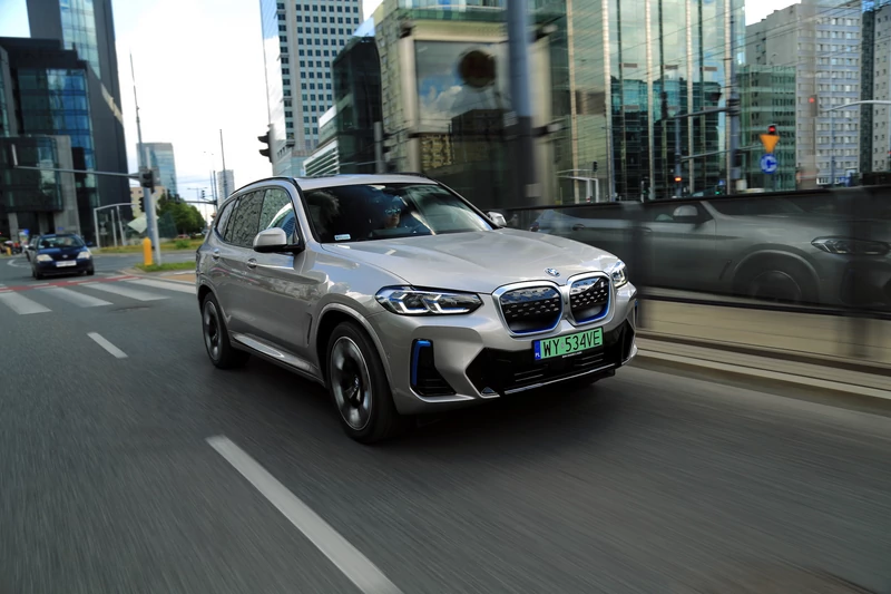 BMW iX3