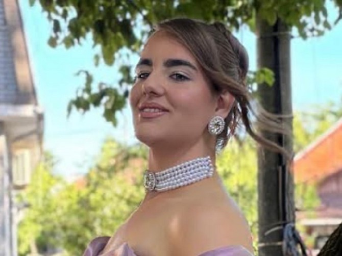 Maturantkinja Teodora iz Ćuprije