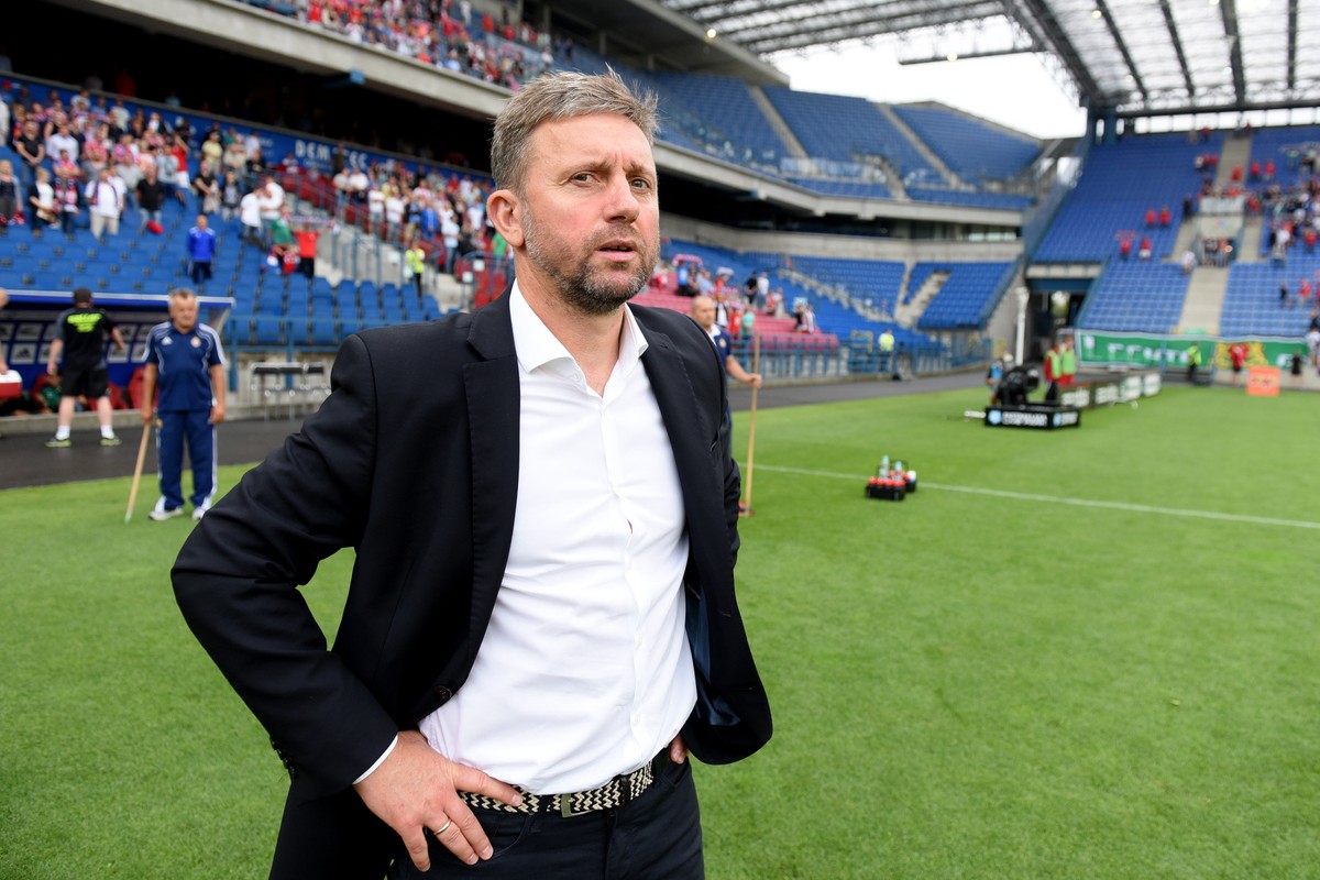 Ekstraklasa: Lechia zwolniła Brzęczka. Von Heesen nowym trenerem gdańszczan
