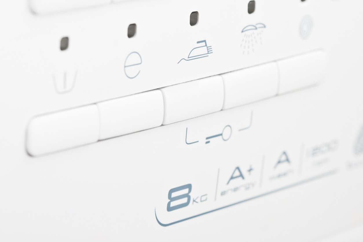 Na práčkach sa najčastejšie zobrazujú čísla ako 7 kg, 8 kg či 12 kg.