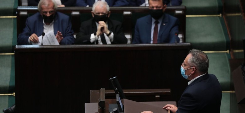 Sienkiewicz: Kryzys na granicy zakończy się dzięki Merkel, Macronowi i USA