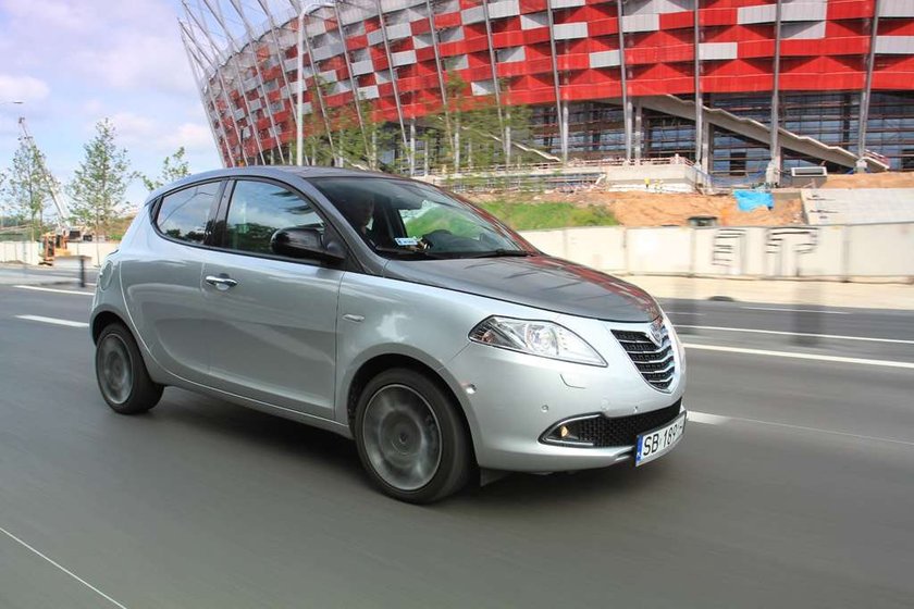 Lancia Ypsilon: elegancka tylko na pokaz