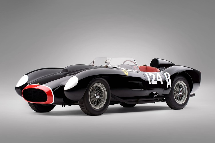 Ferrari model 250 Testa Rossa z 1957 roku sprzedano na aukcji za rekordową cenę 9 milionów euro.