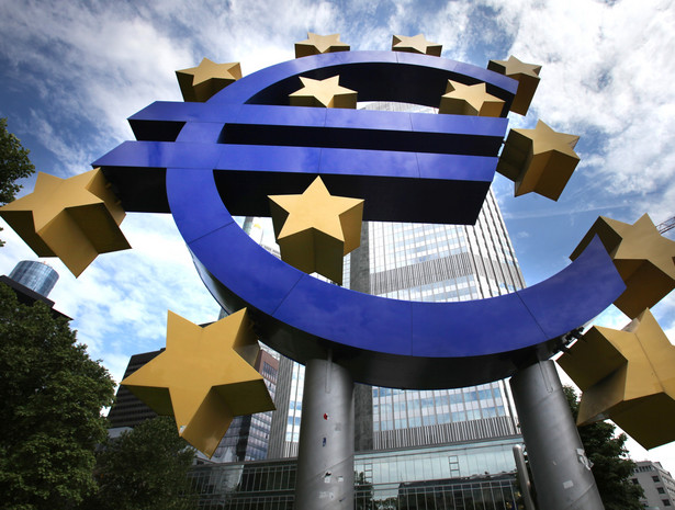 Inflacja w strefie euro wyniosła w grudniu 2010 r., w ujęciu rdr, 2,2 proc. - podał we wtorek Eurostat, biuro statystyczne Unii Europejskiej, w komunikacie, we wstępnych wyliczeniach. Na zdj. Europejski Bank Centralny