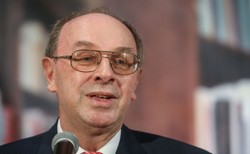 Michał Strąk: Dużą rolę odgrywały ośrodki zagraniczne. Polska nie prowadziła suwerennej polityki [WYWIAD]