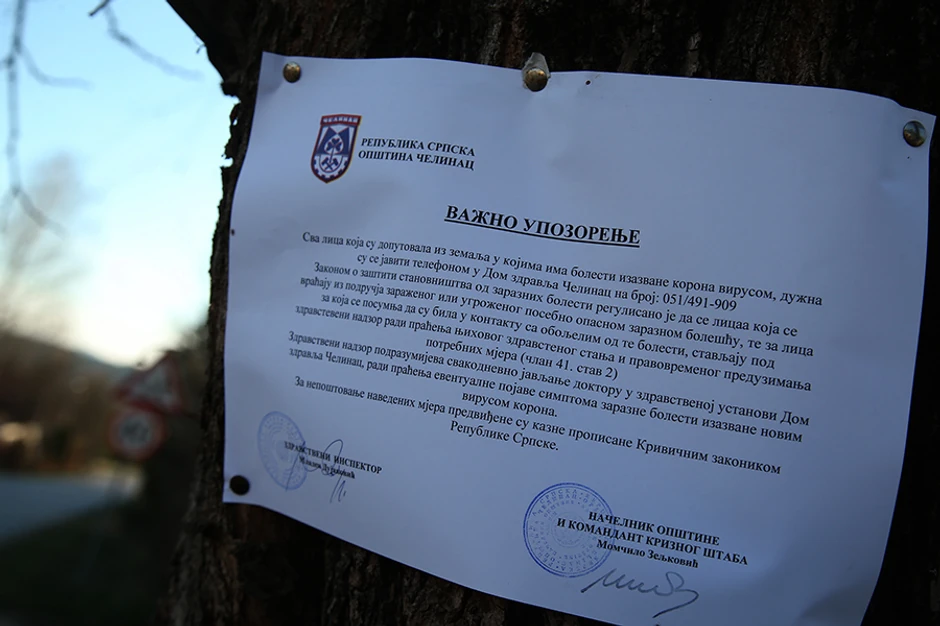 Obaveštenje na drvetu