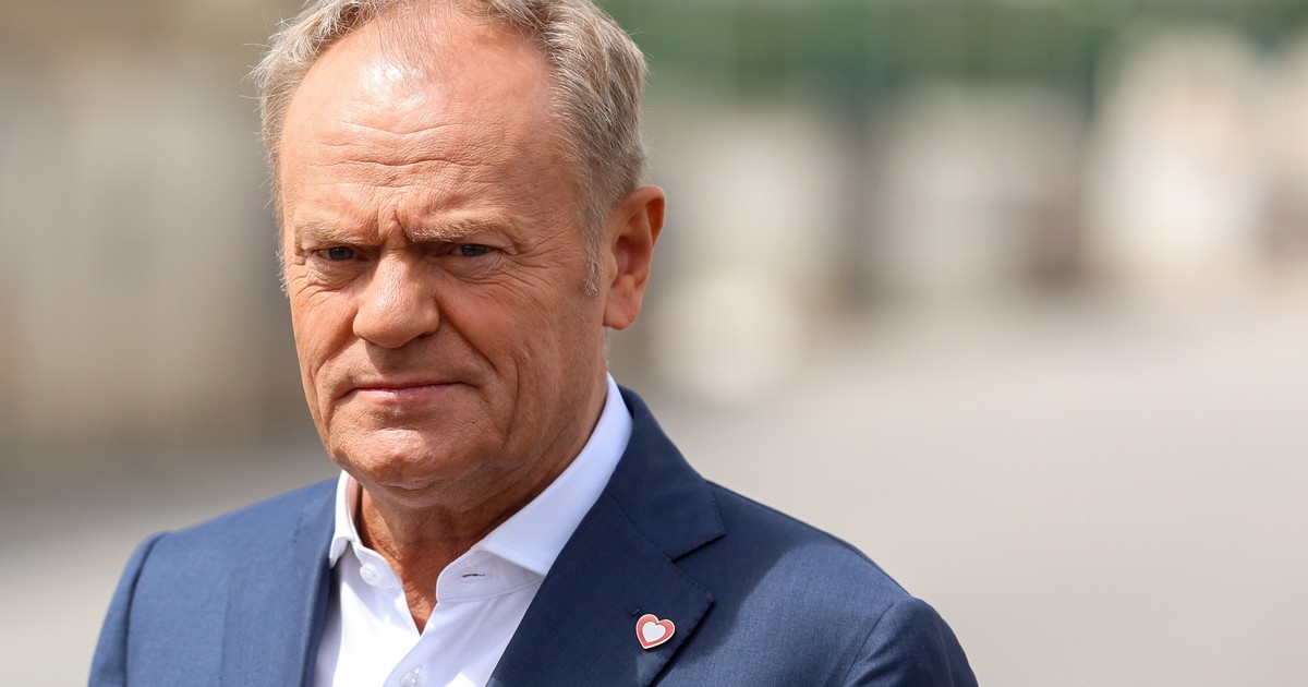 Donald Tusk kupił sobie spokój. "Jeśli odejdzie to wtedy, kiedy sam tak zadecyduje"
