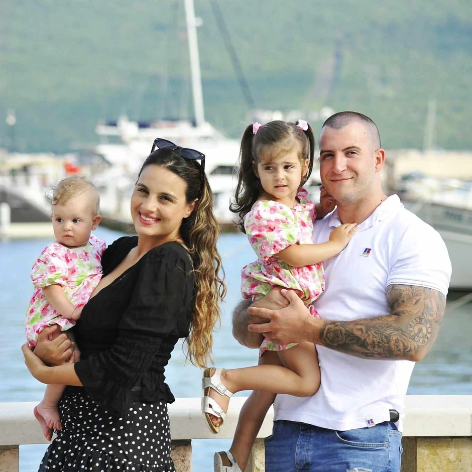 Andrej Marić sa porodicom