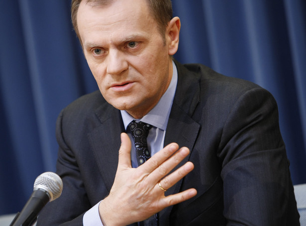 Tusk: Za co prezydent bierze pieniądze?