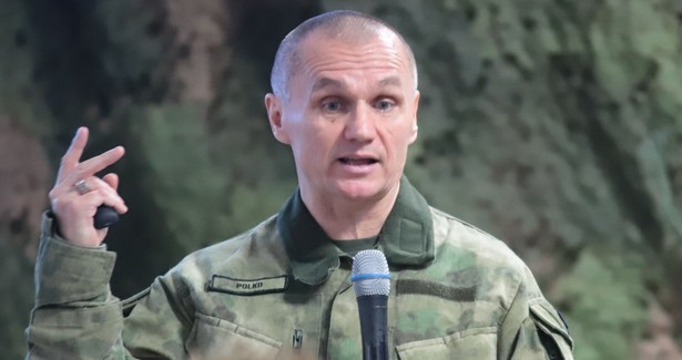 Gen. Roman Polko: "Chciałbym uspokoić wszystkich, bo to są czarne scenariusze, ale armia zawsze musi być przygotowana na najgorsze".