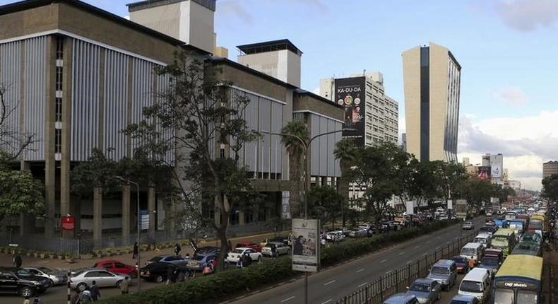 A view of evening traffic near Kenya's Central Bank offices in capital Nairobi November 10, 2015. REUTERS/Noor Khamis