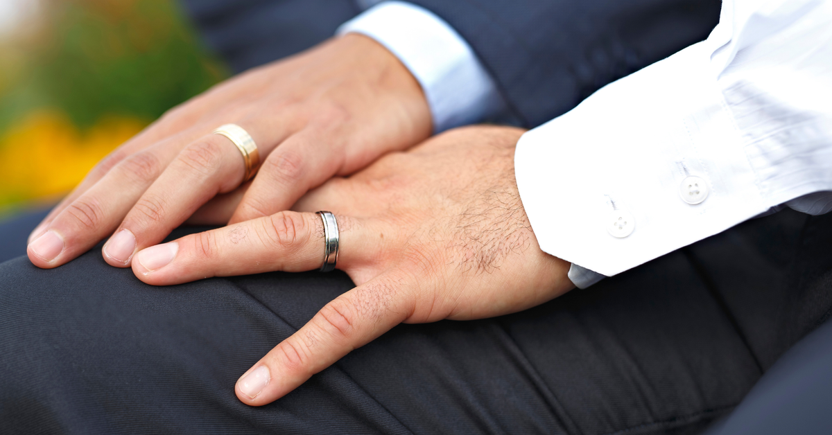 Wyrok TSUE ws. małżeństw jednopłciowych. Będą nowe wzory dokumentów w Polsce. Co oznacza wprowadzenie pojęcia „małżonków” zamiast płci?