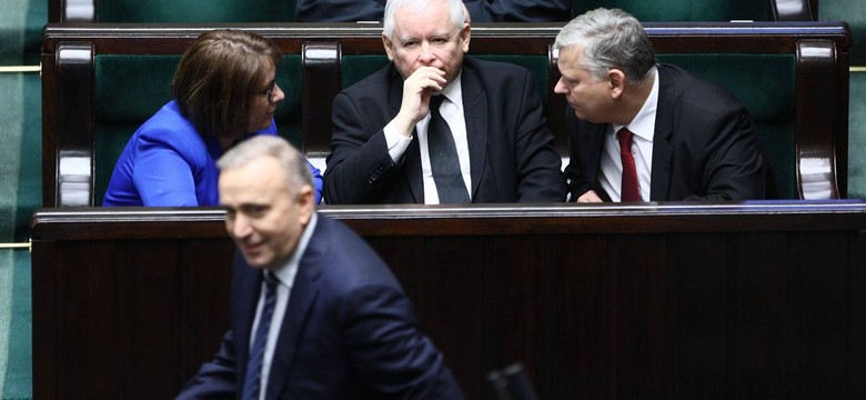 Partia Razem oburzona: To wieczne rządy dla PO-PiS, pełnia władzy dla Schetyny i Kaczyńskiego