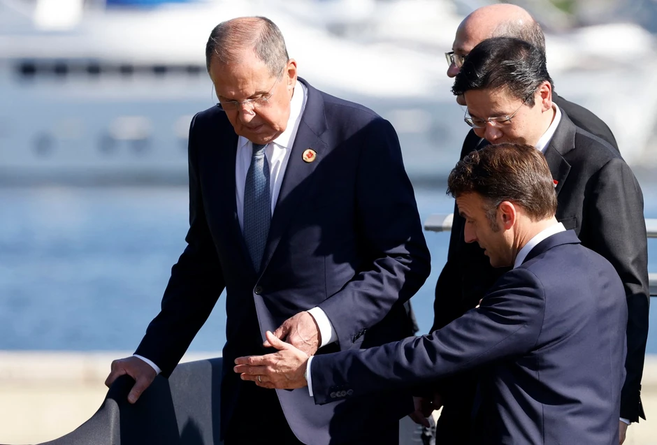 Sergej Lavrov, Emanuel Makron