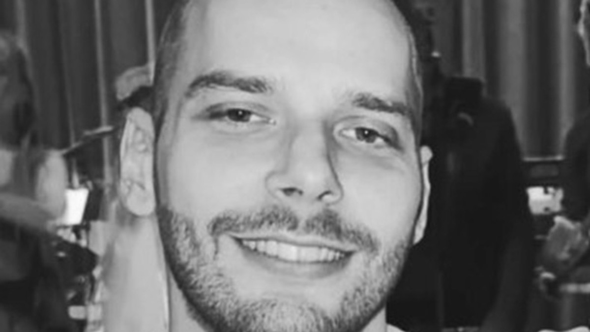 Ovo je mladić koji je umro nakon što je na njega pao semafor u Novom Sadu (Foto)