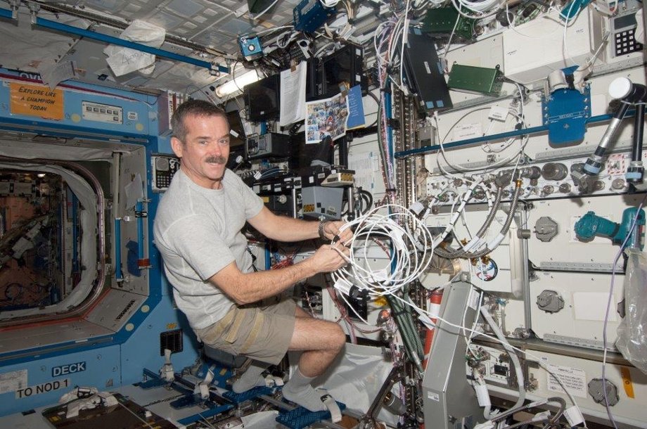 Chris Hadfield, bohater programu "Tweet z kosmosu"