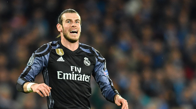 Gareth Bale akkor is ilyen fejet vághatott, amikor meglátta mellszobrát/Fotó: AFP