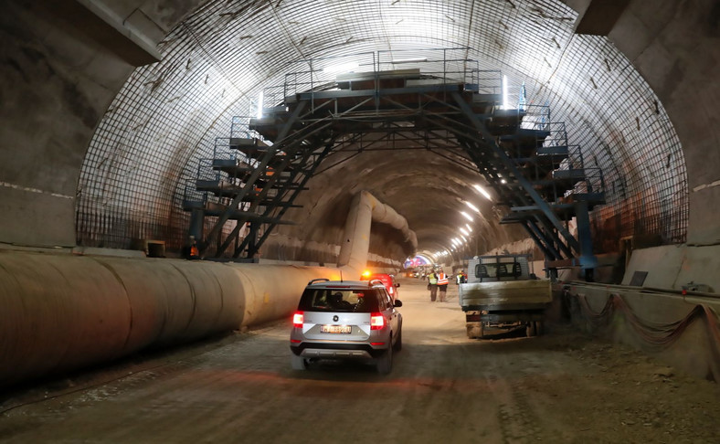 Prace na budowie tunelu na Zakopiance