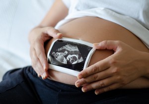 Upravo na Blic TV: Ginekolog Aleksandar Ćurković o najčešćim komplikacijama u trudnoći 