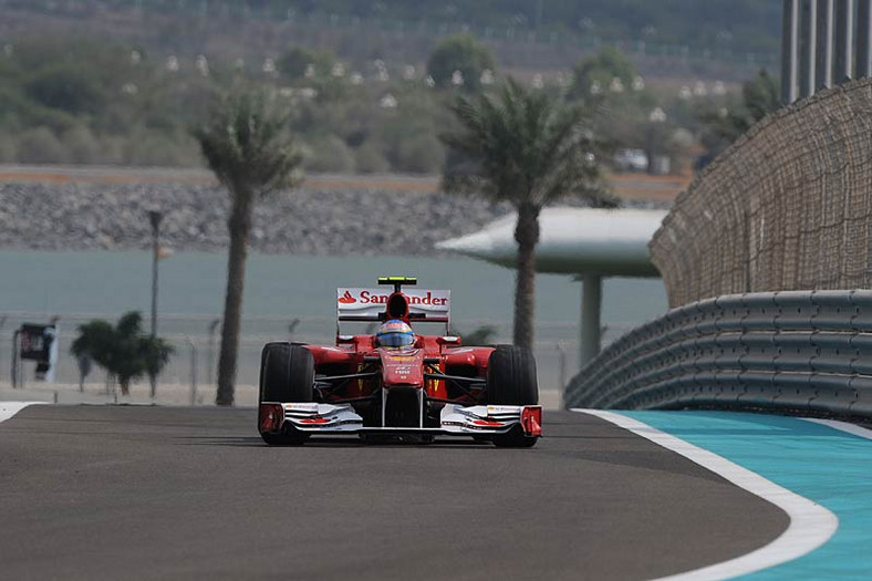 Grand Prix Abu Dhabi 2010: Vettel najmłodszym mistrzem świata, Kubica 5. (relacja, wyniki)