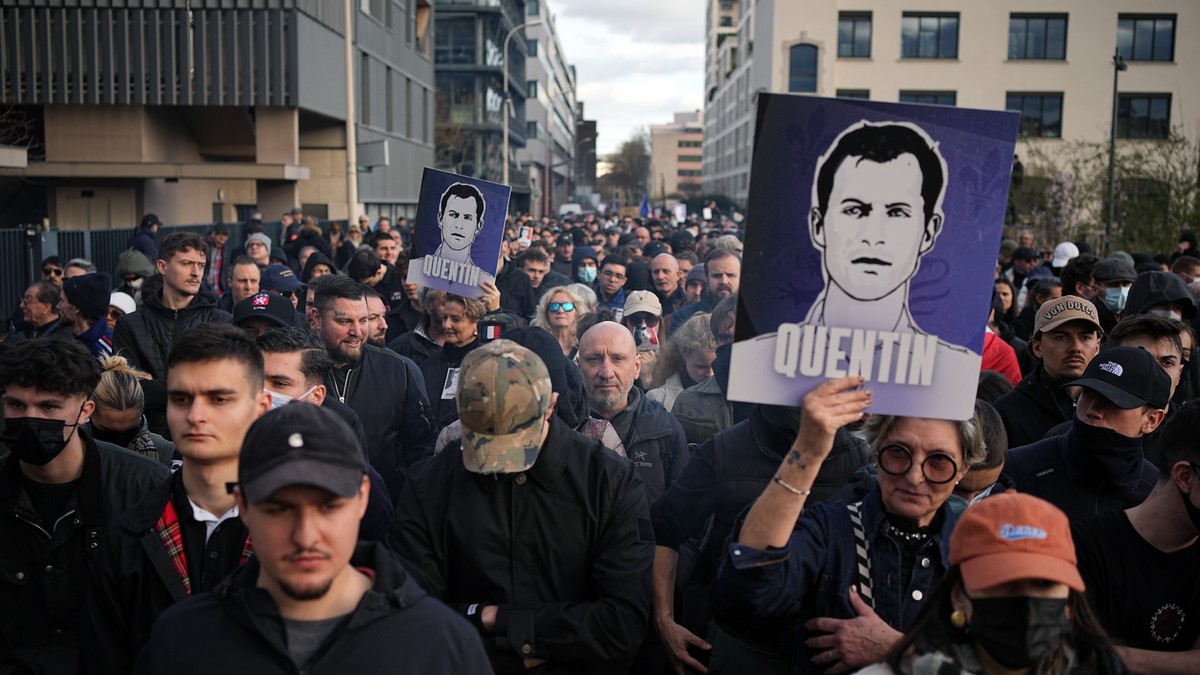 protest za Kventina Deranka pokrivalica