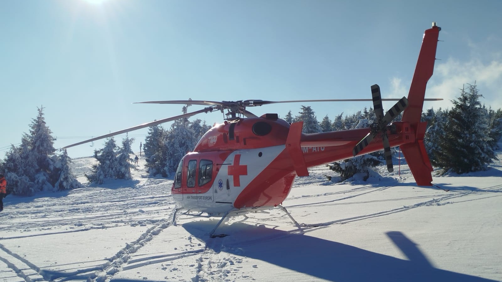 Chlapec spadol z lanovky vo Vysokých Tatrách, poranil si chrbticu a hrudník. (ilustračné foto).