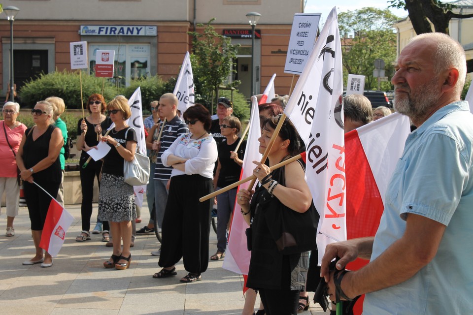 Protest KOD w Kielcach 