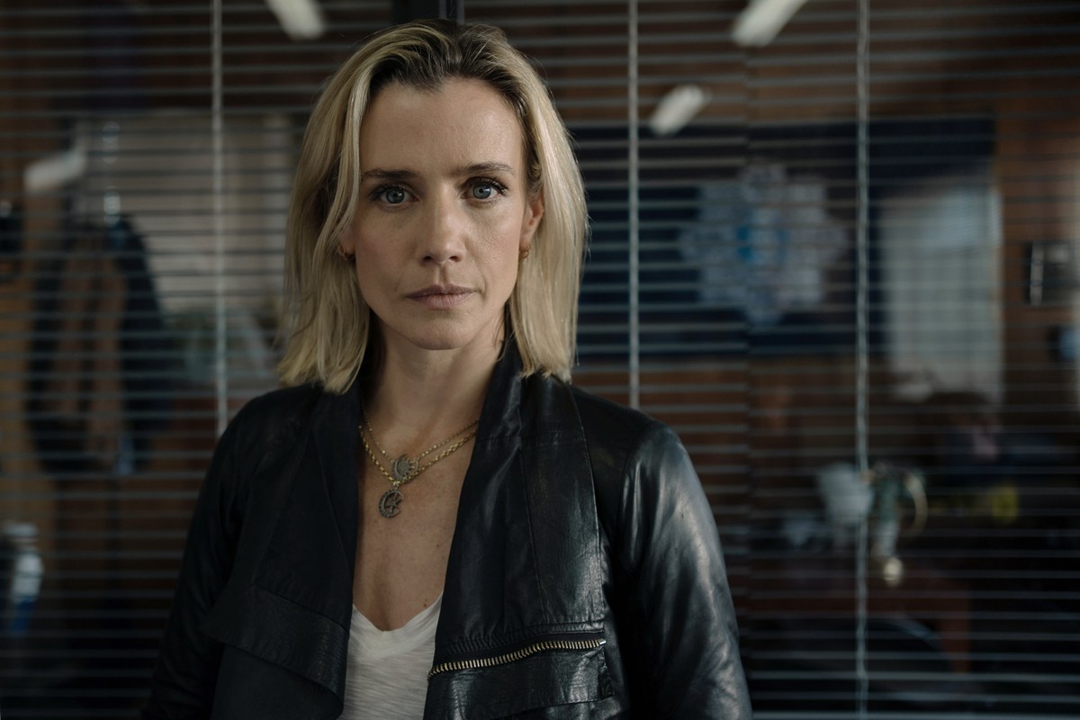 Lisa Dwan jako Fia Lacey w serialu "Blackshore"