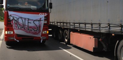 Zablokowana autostrada A4 i drogi w całym kraju. Jutro strajk transportowców