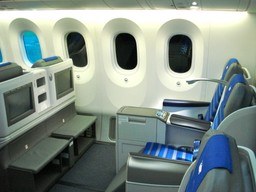 LOT czarteruje dreamlinery: Sprawdź, w którym biurze podróży polecisz najnowszym Boeingiem