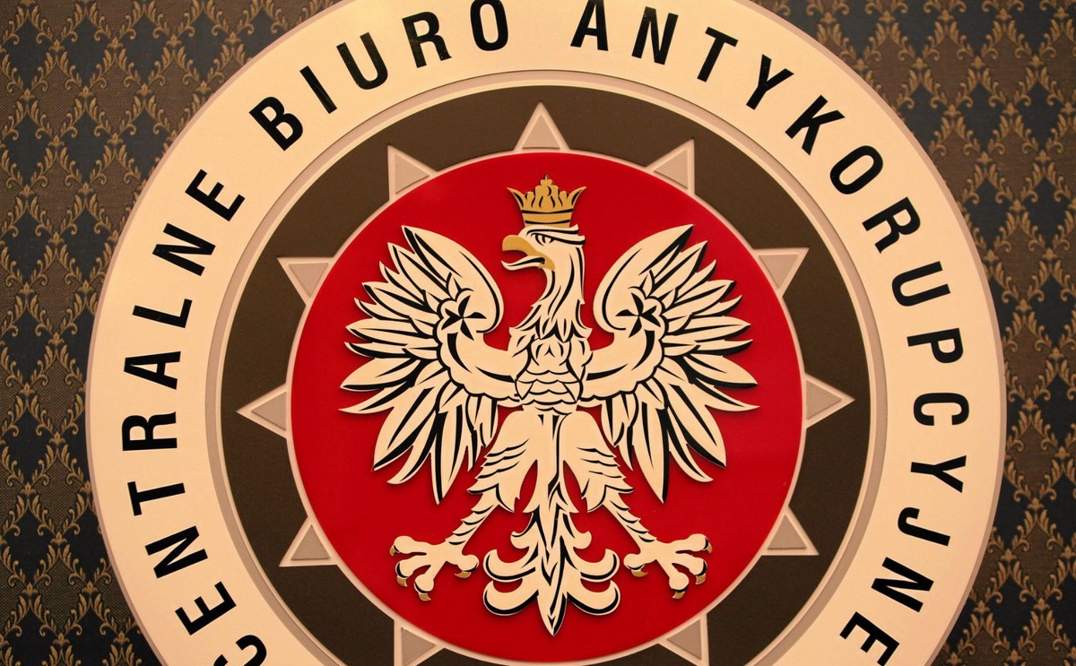 Funkcjonariusze warszawskiej delegatury CBA prowadzą przeszukania w miejscach pracy zatrzymanych