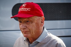 Niki Lauda wyszedł ze szpitala. Trzykrotny mistrz świata F1 trafił do niego z powodu ciężkiej grypy