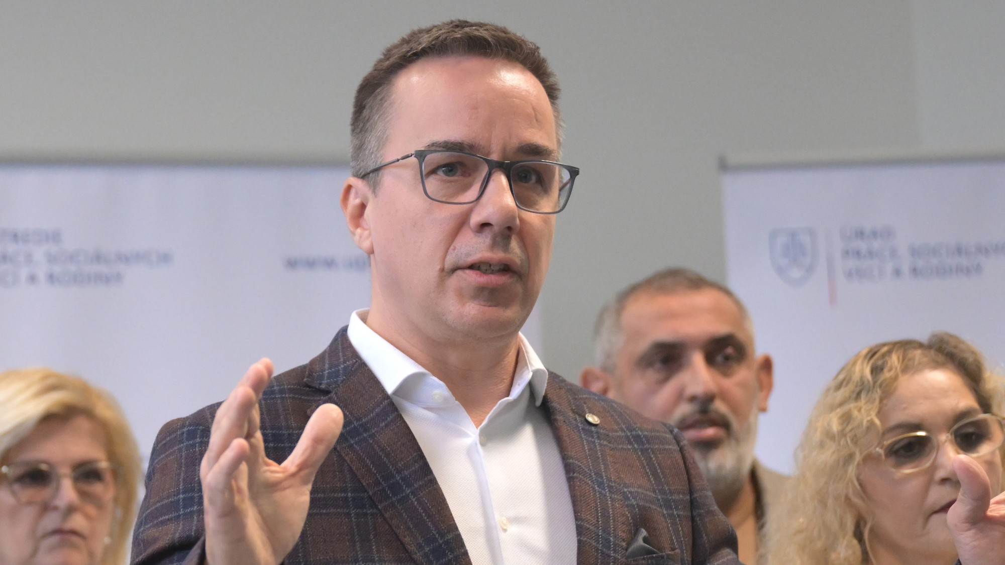 Minister práce, sociálnych vecí a rodiny SR Erik Tomáš. 