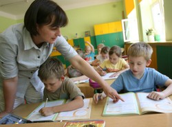 Pensje nauczycieli co rok będą rosnąć