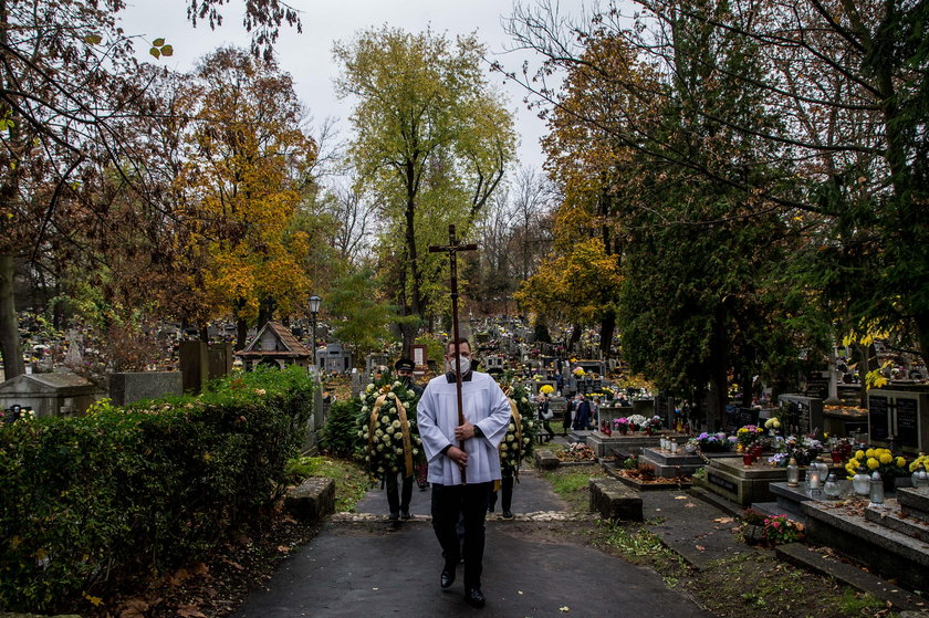 Poruszające słowa księdza na pogrzebie Dariusza Gnatowskiego: "Darek już wie, jakie jest niebo!"