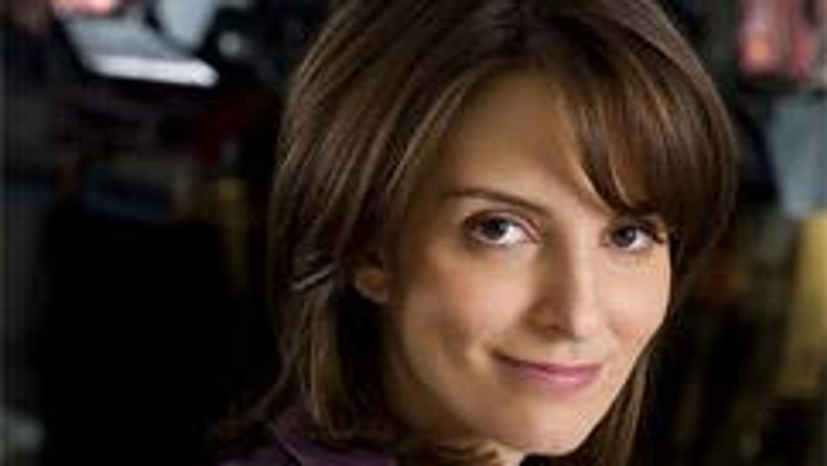 Tina Fey samodzielnie pisze piosenki do serialu, w którym gra i którego jest producentką - "Rockefeller Plaza" - aby uniknąć konieczności płacenia wysokich tantiem.