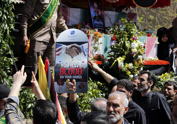 Damaszek. Manifestacja po pogrzebie ofiar ostrzału budynku ambasady