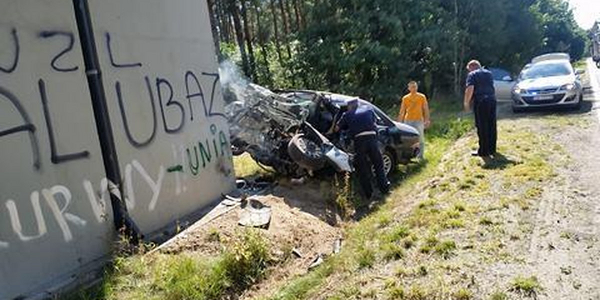 Tragiczny wypadek na trasie Szprotawa-Bolesławiec. – Kierowca zmarł na moich oczach