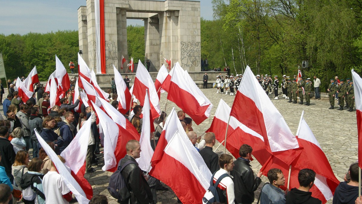 Ofiara powstańców śląskich zobowiązuje nie tylko do pamięci, ale wspólnego działania – mówili uczestnicy obchodów 95. rocznicy III powstania śląskiego na Górze św. Anny.